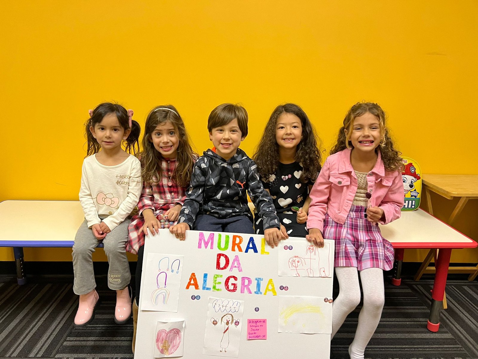 Crianças do Aviva Kids